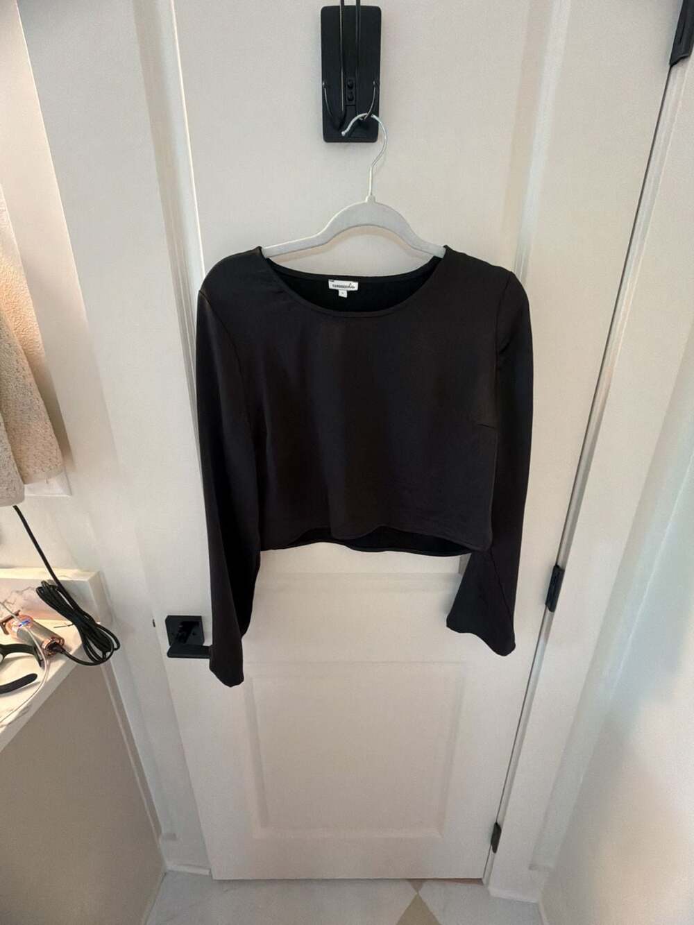 Candidly Chan Black Long Sleeve Crop Top Size M